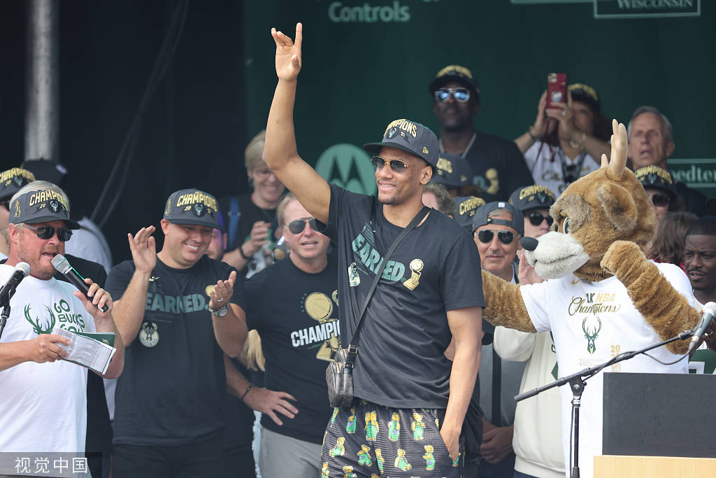 《潜行者2》发售一周年Steam七折促销 现已登陆PS5