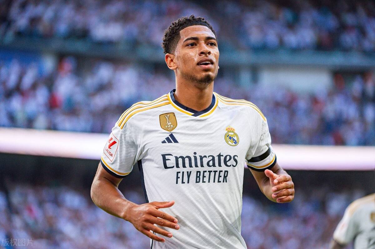 TA：热刺想补强左后卫与边锋位置，并评估多名球员的外租可能