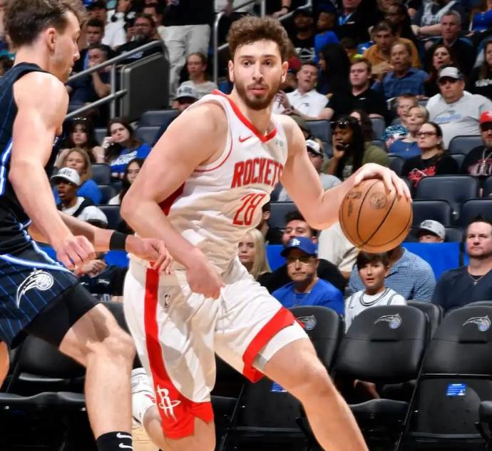 格拉斯纳：带法鹰夺欧联杯冠军永远难忘；格伊是位低调的领袖