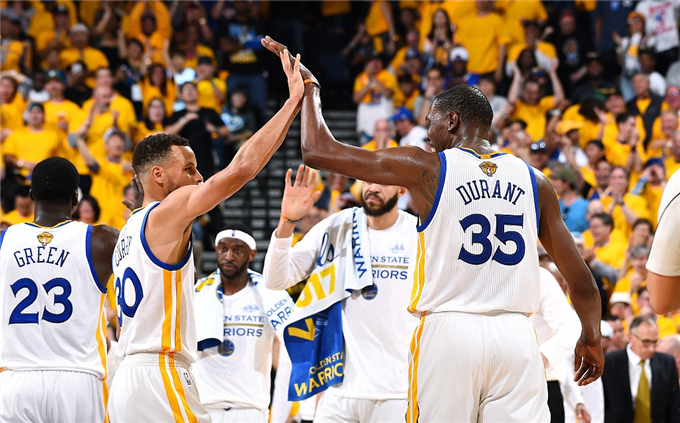 2025 赛季回顾：山本由伸由于其在 2025 赛季的统治力表现，被评为大联盟最受尊重的投手之一