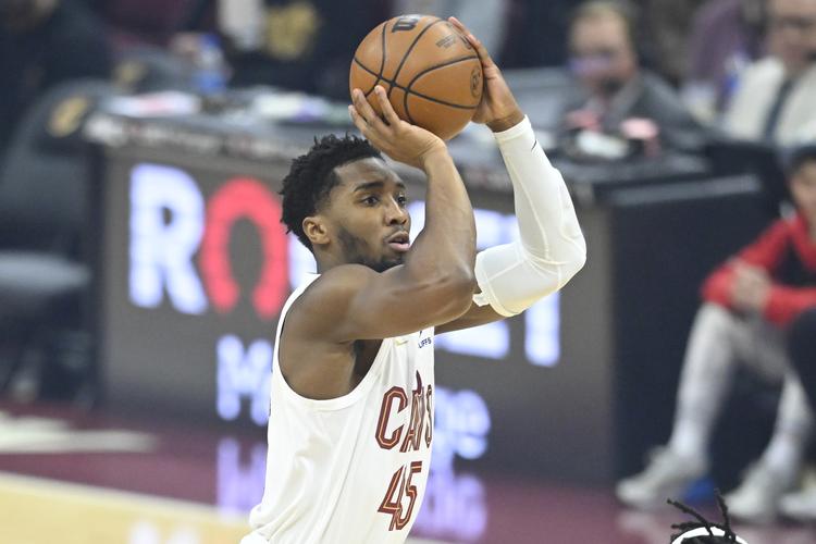 猛龙vs湖人前瞻：东契奇缺阵，猛龙欲收获主场九连胜